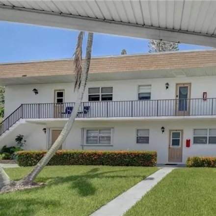 Image 3 - 942 Southeast Saint Lucie Boulevard, Martin County, FL 34996, USA - Condo for rent