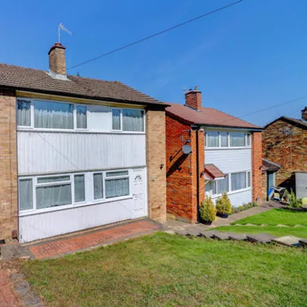 Buy this 3 bed house on Sharrow Vale in High Wycombe, HP12 3FY