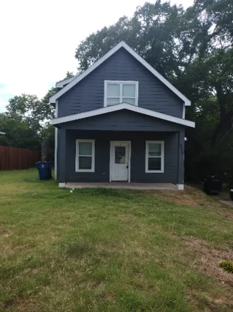 Rent this 3 bed house on 721 E Gandy