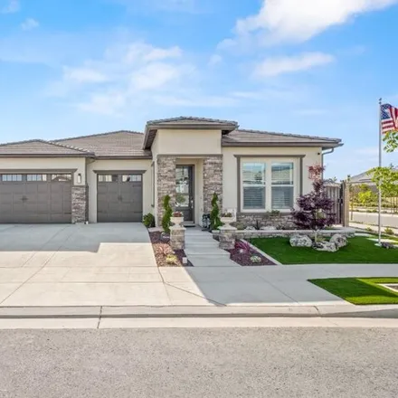 Buy this 3 bed house on Powers Avenue in Clovis, CA 93619