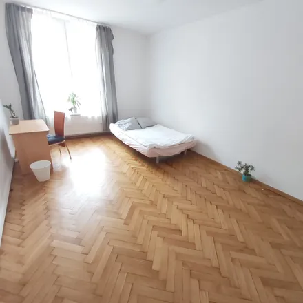 Rent this 3 bed room on Starowiślna 78 in 31-038 Krakow, Poland
