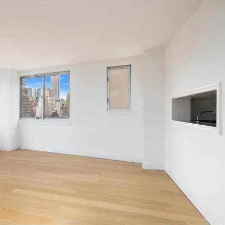 Image 2 - 308 East 38th Street, New York, NY 10016, USA - Condo for sale