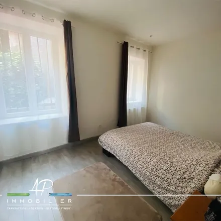 Rent this 3 bed apartment on 8 Rue de l'Abreuvoir in 70100 Gray, France