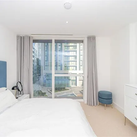 Image 9 - Laker Court, 39 Harbour Way, Canary Wharf, London, E14 9ZE, United Kingdom - Apartment for rent