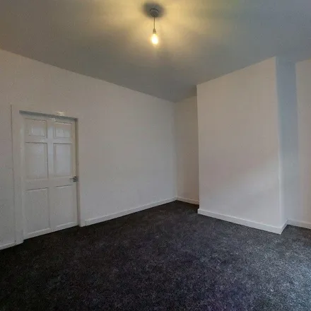 Rent this 2 bed townhouse on Cambridge Street in Brierfield, BB9 5LN