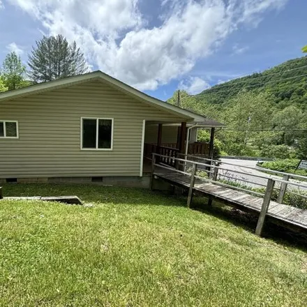 Buy this 3 bed house on 1131 Cumberland Avenue West in Cadet, Big Stone Gap