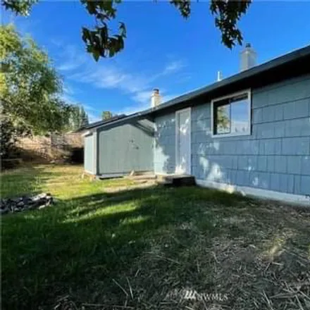 Image 8 - 3333 Ward Ave - House for rent