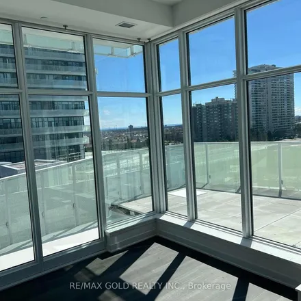 Image 5 - M 1 condos, 3900 Confederation Parkway, Mississauga, ON L5B 3R2, Canada - Apartment for rent