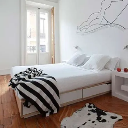 Image 3 - Plaza de Matute, 3, 28012 Madrid, Spain - Apartment for rent