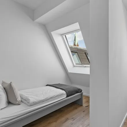 Rent this 5 bed room on Turiner Straße 4 in 13347 Berlin, Germany