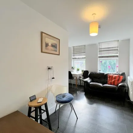 Image 3 - Acacia Road, Horn Lane, London, W3 6PG, United Kingdom - Apartment for rent