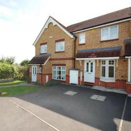 Rent this 2 bed townhouse on Avocet Close in Bingham, NG13 8QE