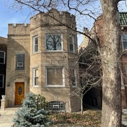 Rent this 3 bed apartment on 5618 North Artesian Avenue in Chicago, IL 60645