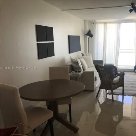 Image 4 - The Collins, 6917 Collins Avenue, Atlantic Heights, Miami Beach, FL 33141, USA - Condo for rent