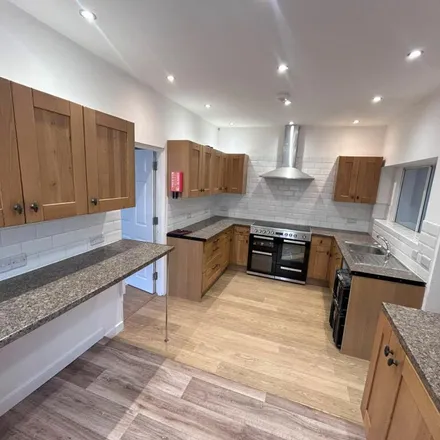 Rent this 5 bed apartment on 30 Sloan Street in Bristol, BS5 7AE