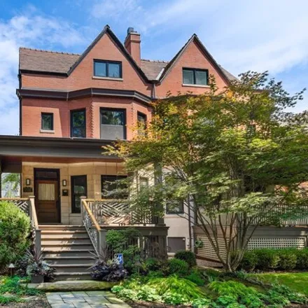 Image 2 - 5333-5335 North Lakewood Avenue, Chicago, IL 60640, USA - House for sale