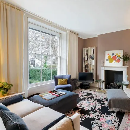 Rent this 3 bed house on 10 Pelham Place in London, SW7 2NH