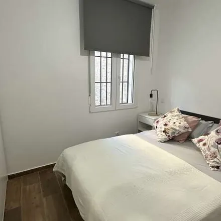Image 1 - Calle de la Oropéndola, 28025 Madrid, Spain - Apartment for rent