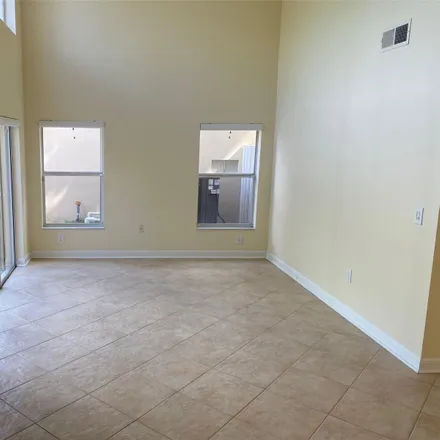 Image 7 - 1065 Weeping Willow Way, Hollywood, FL 33019, USA - Loft for sale