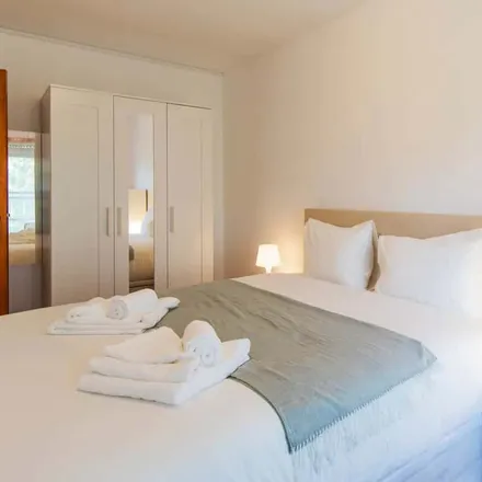 Rent this 3 bed apartment on Rua Ivone Silva in 4454-509 Matosinhos, Portugal
