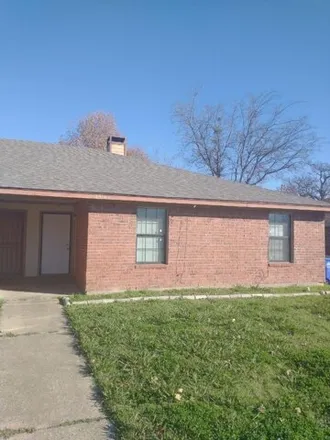 Rent this 3 bed house on 2934 Cottonwood Lane in Balch Springs, TX 75180