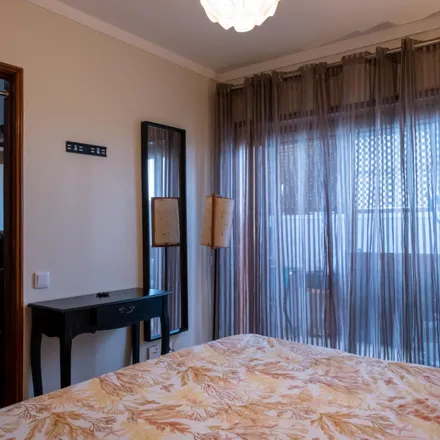 Rent this 1 bed apartment on Rua de Salgueiros in 4050-228 Porto, Portugal