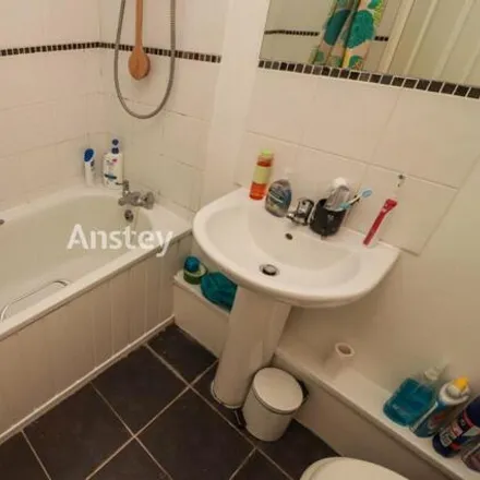 Image 5 - 9 Welbeck Avenue, Southampton, SO17 1SS, United Kingdom - Apartment for rent