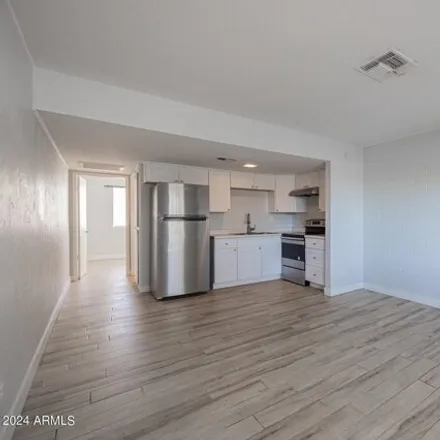 Image 7 - 990 East Roma Avenue, Phoenix, AZ 85014, USA - Apartment for rent