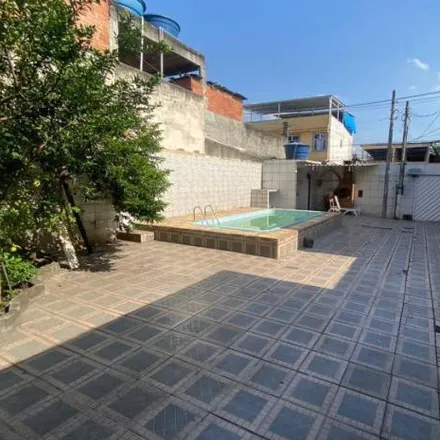 Buy this 4 bed house on Rua Santo Antonio in Centro, Duque de Caxias - RJ