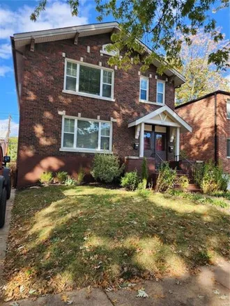 Buy this 4 bed house on 7111 Dartmouth Avenue in University City, University City
