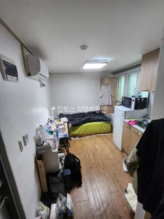 Rent this studio apartment on 서울특별시 성북구 정릉동 852-12