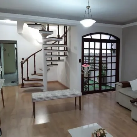 Rent this 3 bed house on Rua Flamínio Favero in Santa Terezinha, São Bernardo do Campo - SP