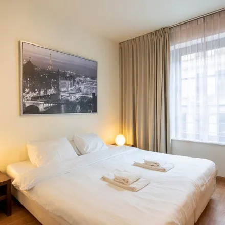 Rent this 3 bed apartment on Rue Wiertz - Wiertzstraat in 1000 Brussels, Belgium