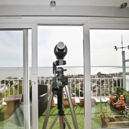 Image 2 - Grand Drive, Leigh on Sea, SS9 1BQ, United Kingdom - Apartment for sale