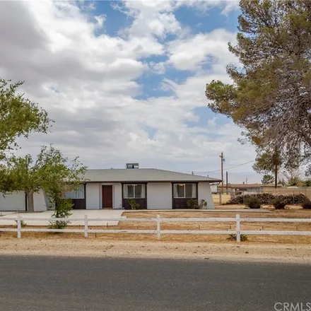 Buy this 3 bed house on 15065 Flathead Road in Apple Valley, CA 92307