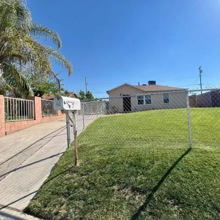 Buy this 2 bed house on 2044 Jessie Street in East Bakersfield, Kern County