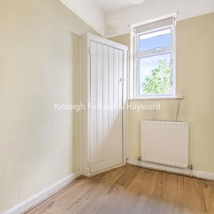 Image 5 - Ravenfield Road, London, SW17 8SE, United Kingdom - Apartment for rent