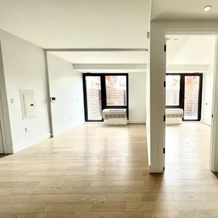 Image 4 - The Alexey, 4th Avenue, New York, NY 11209, USA - Apartment for rent