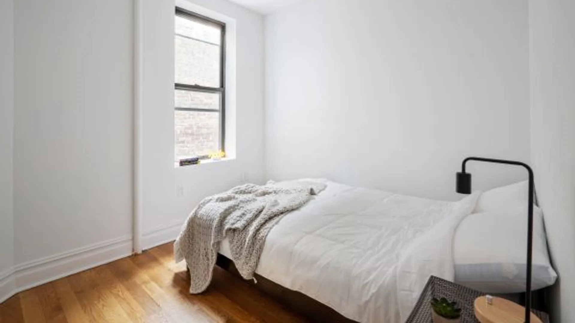 107 Greenpoint Avenue, New York, NY 11222, USA | Room for rent