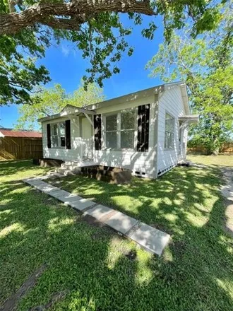 Rent this 2 bed house on 261 South Wilson Street in Brazoria, TX 77422