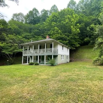 Buy this 2 bed house on 2545 Wolfpit Branch Road in Pike County, KY 41522