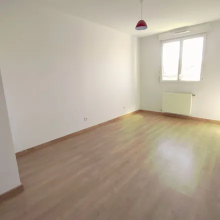 Rent this 3 bed apartment on 1 Rue Montgolfier in 38500 Voiron, France