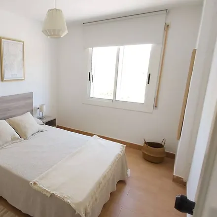 Image 3 - 43700 el Vendrell, Spain - Apartment for rent