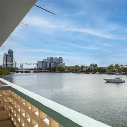 Image 2 - 6484 Indian Creek Drive, Miami Beach, FL 33141, USA - Condo for sale