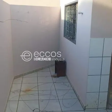 Rent this 3 bed house on Rua Bonanza in Amorim, Araguari - MG