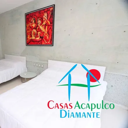 Buy this 5 bed apartment on Cerrada Costera de las Palmas in 39300 Acapulco, GRO