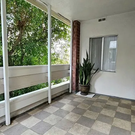 Image 6 - 8556 Holloway Drive, West Hollywood, CA 90069, USA - Apartment for rent