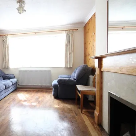 Rent this 2 bed apartment on unnamed road in London, UB8 1PH