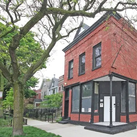 Buy this 7 bed house on 2840 North Seminary Avenue in Chicago, IL 60657
