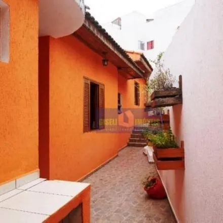 Buy this 2 bed house on Rua dos Jequitibás in Campestre, Santo André - SP